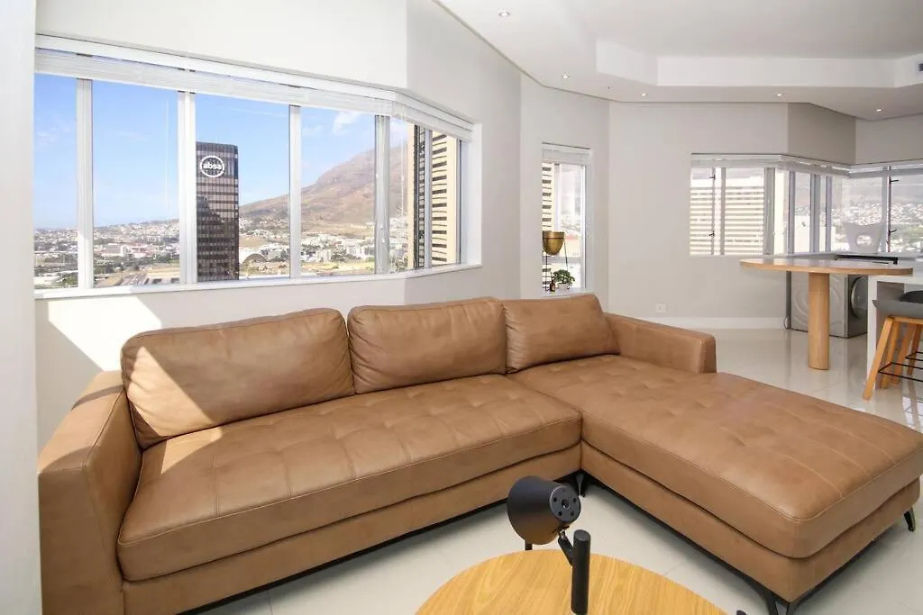 2010 Pullman Lovely 2 Bedroom Apartment In The Cbd Cape Town