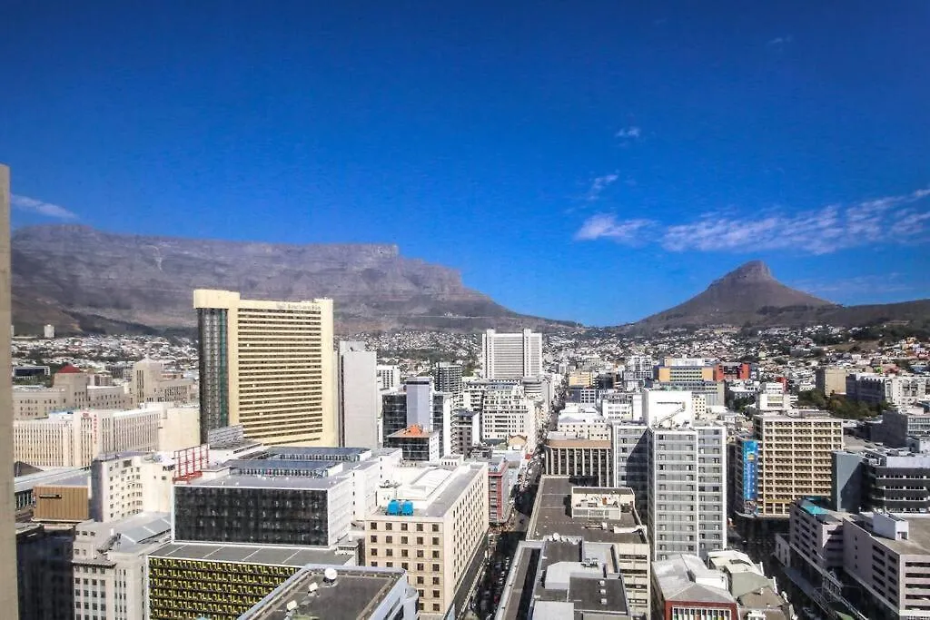 2010 Pullman Lovely 2 Bedroom Apartment In The Cbd Cape Town