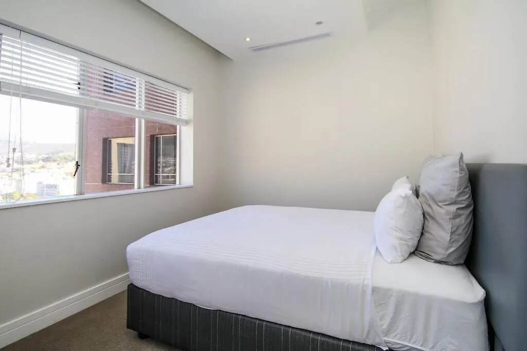 2010 Pullman Lovely 2 Bedroom Apartment In The Cbd location