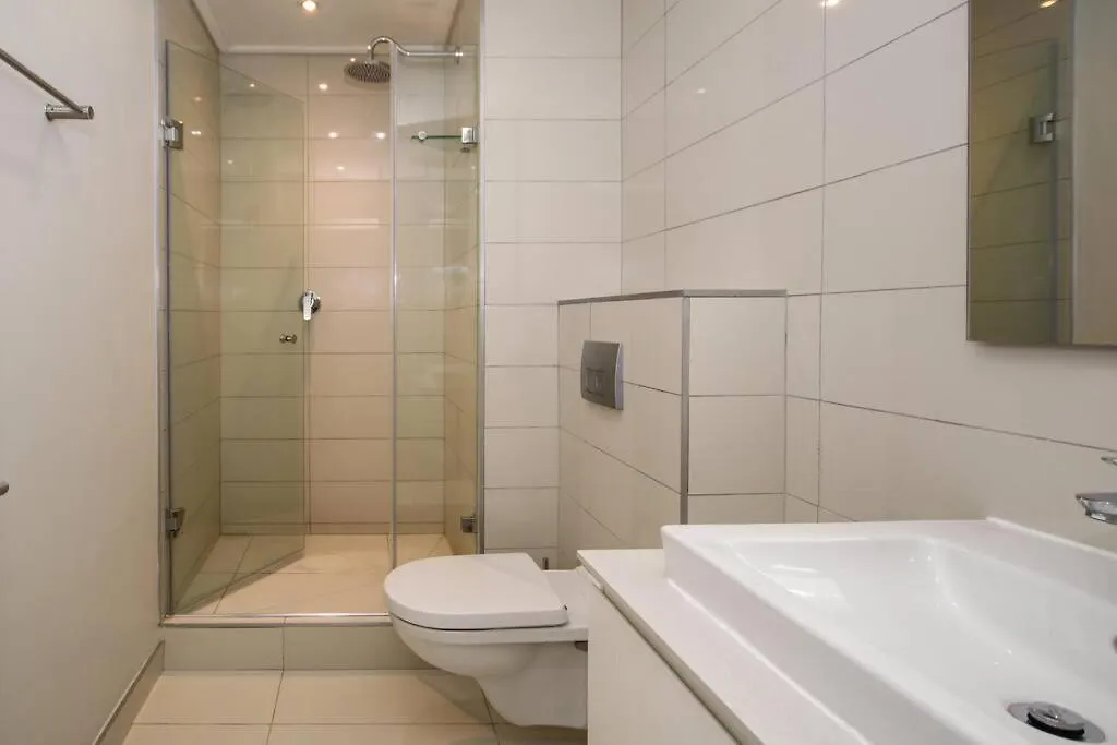 2010 Pullman Lovely 2 Bedroom Apartment In The Cbd Cape Town