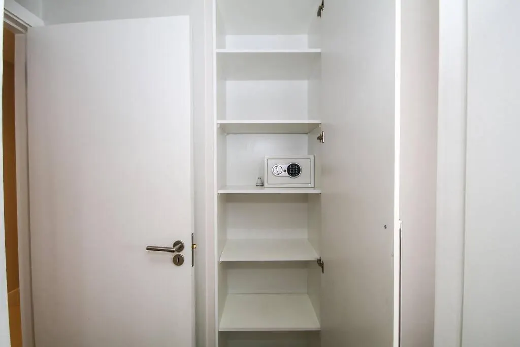 2010 Pullman Lovely 2 Bedroom Apartment In The Cbd Cape Town South Africa