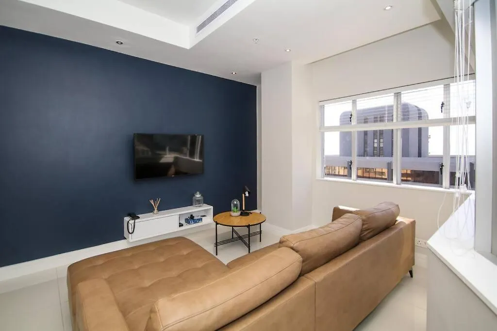 2010 Pullman Lovely 2 Bedroom Apartment In The Cbd Cape Town